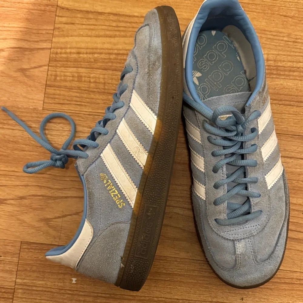 Adidas women’s  Blue spezial Sneakers - Picture 3 of 7
